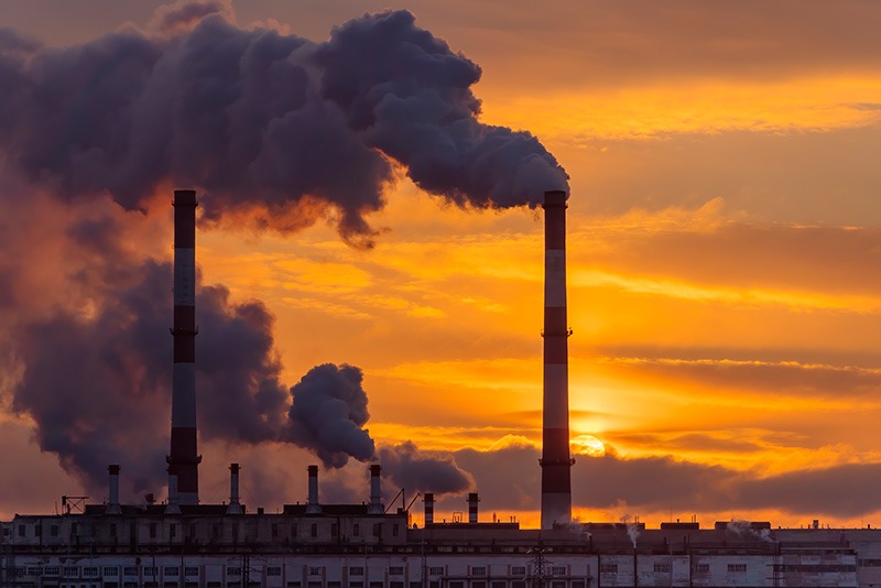 O setor industrial é responsável pela emissão de diferentes poluentes na atmosfera, o que deve ser mitigado com o uso de tecnologias modernas